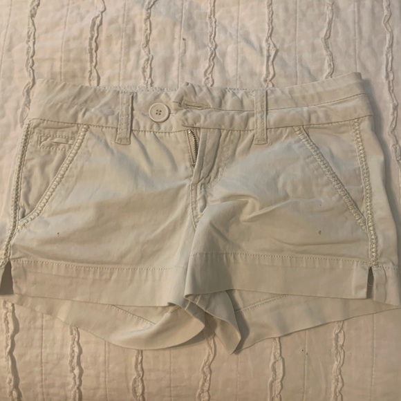 SHORTS - Picture 3 of 3